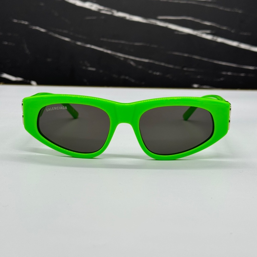 NEW BB0095S 009 BALENCIAGA GREEN GREY CAT EYE WOMEN BALENCIAGA SUNGLASSES - Picture 2 of 10